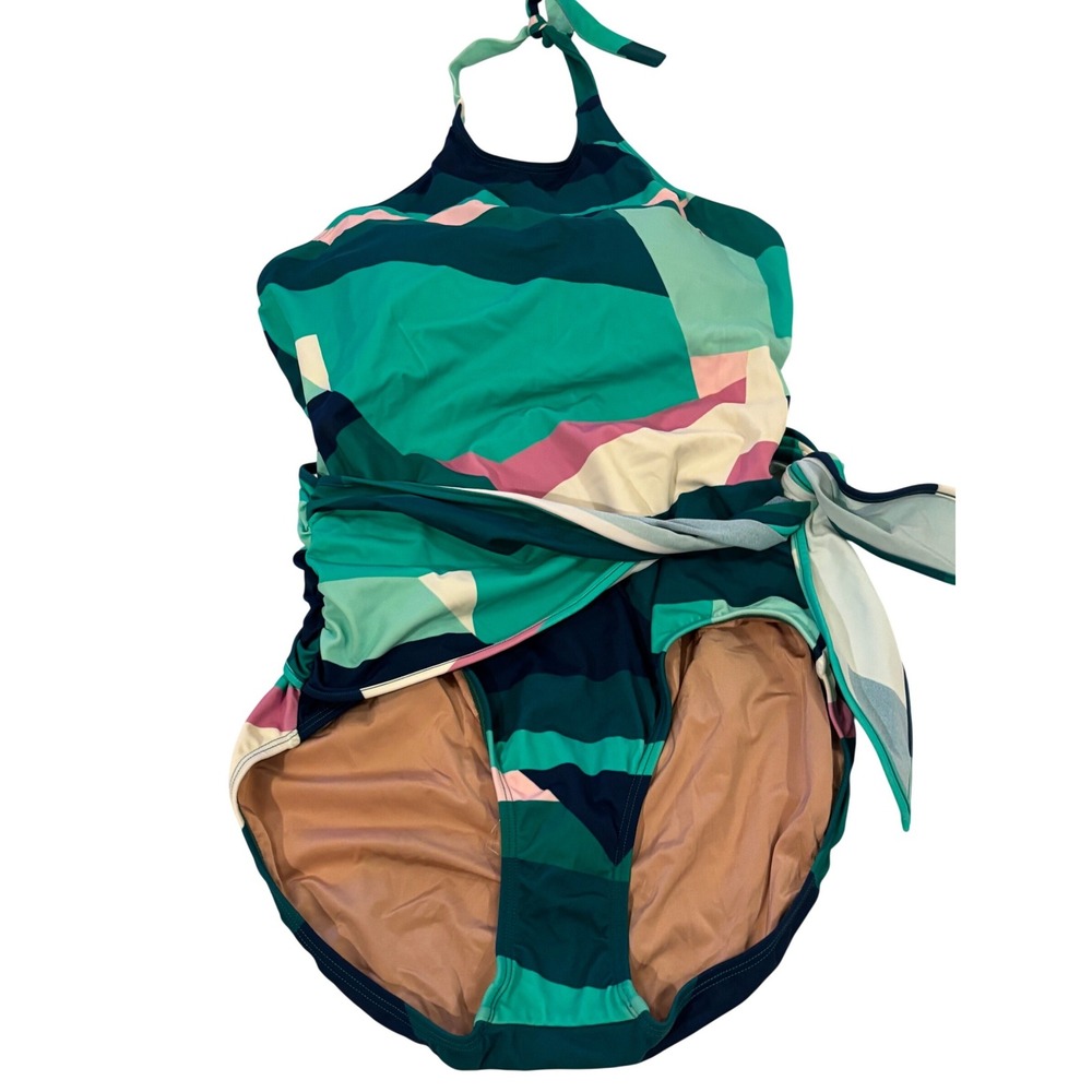 Hermosa Amelia swimsuit, elevated swim, resort chic, color block, jet-set